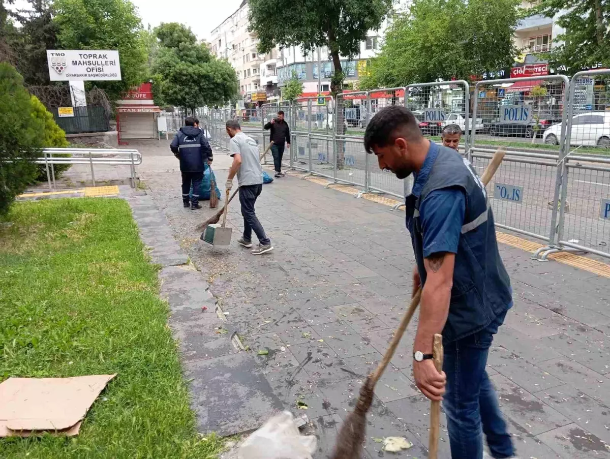 Diyarbakır\'da Şiddetli Rüzgar Etkili Oldu