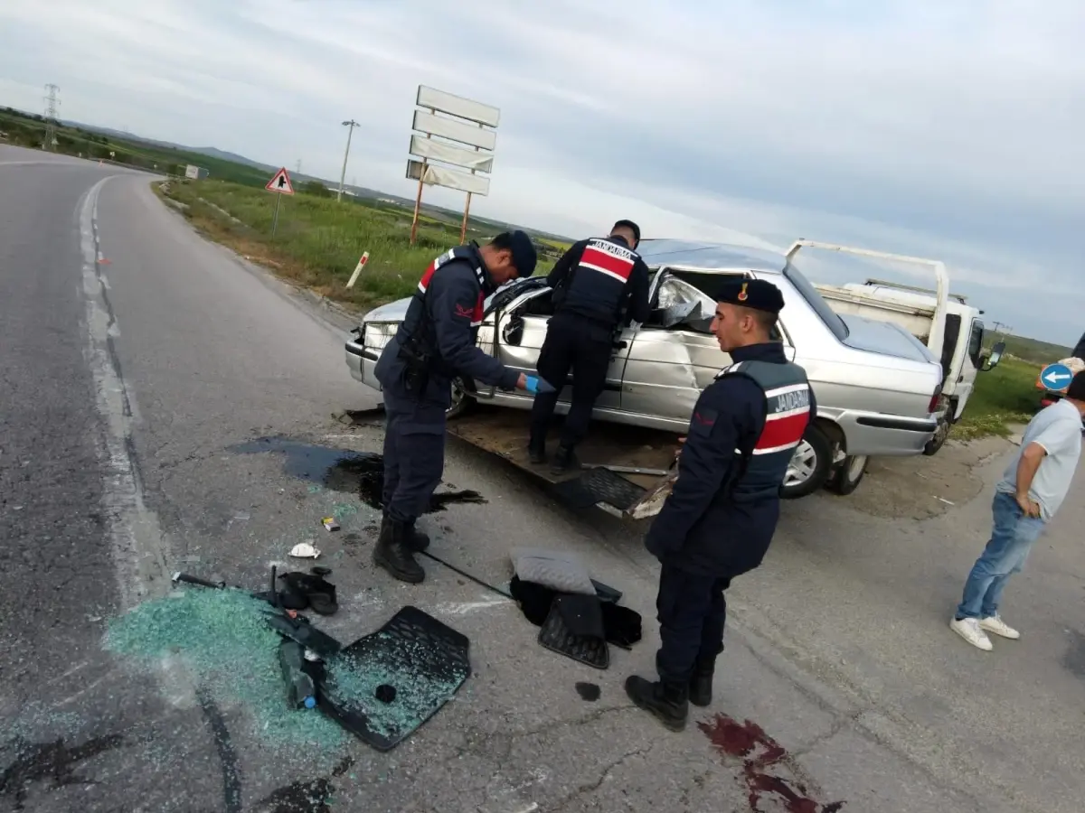 Edirne\'de Otomobil Devrildi: Sürücü Yaralı