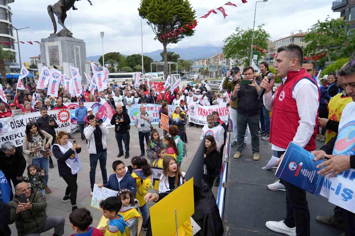Edremit\'te 1 Mayıs Emek ve Dayanışma Günü kutlandı