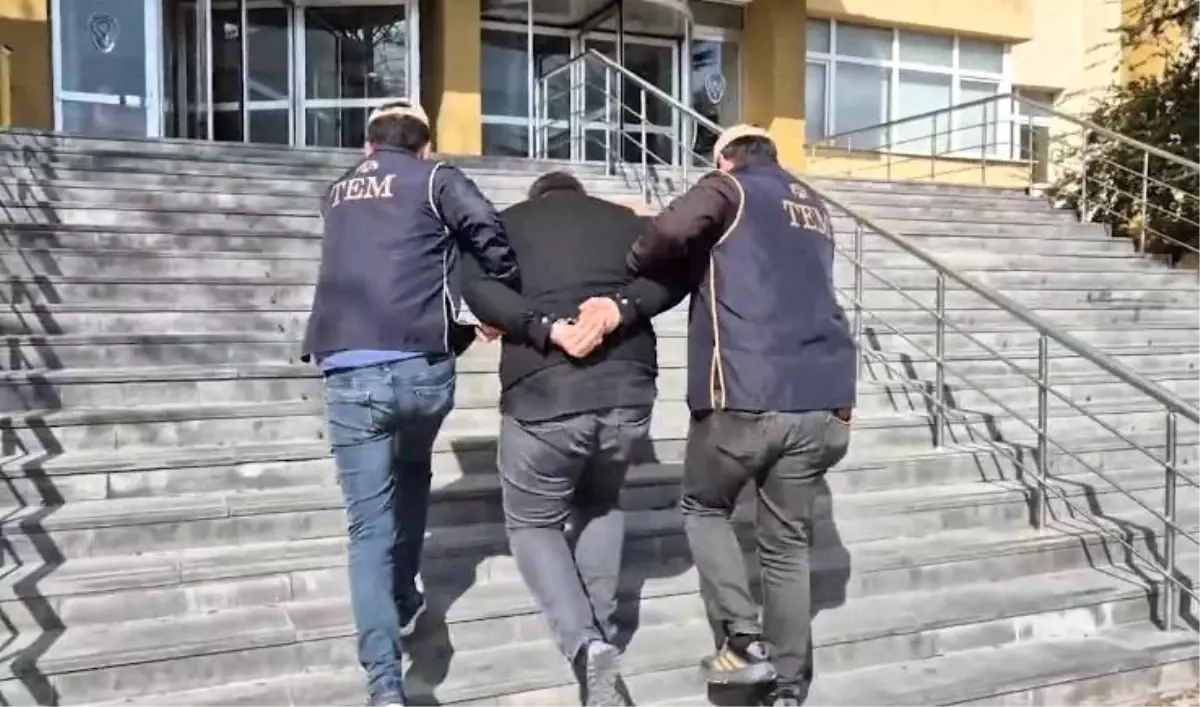 Kayseri\'de FETÖ Operasyonu: 3 Gözaltı