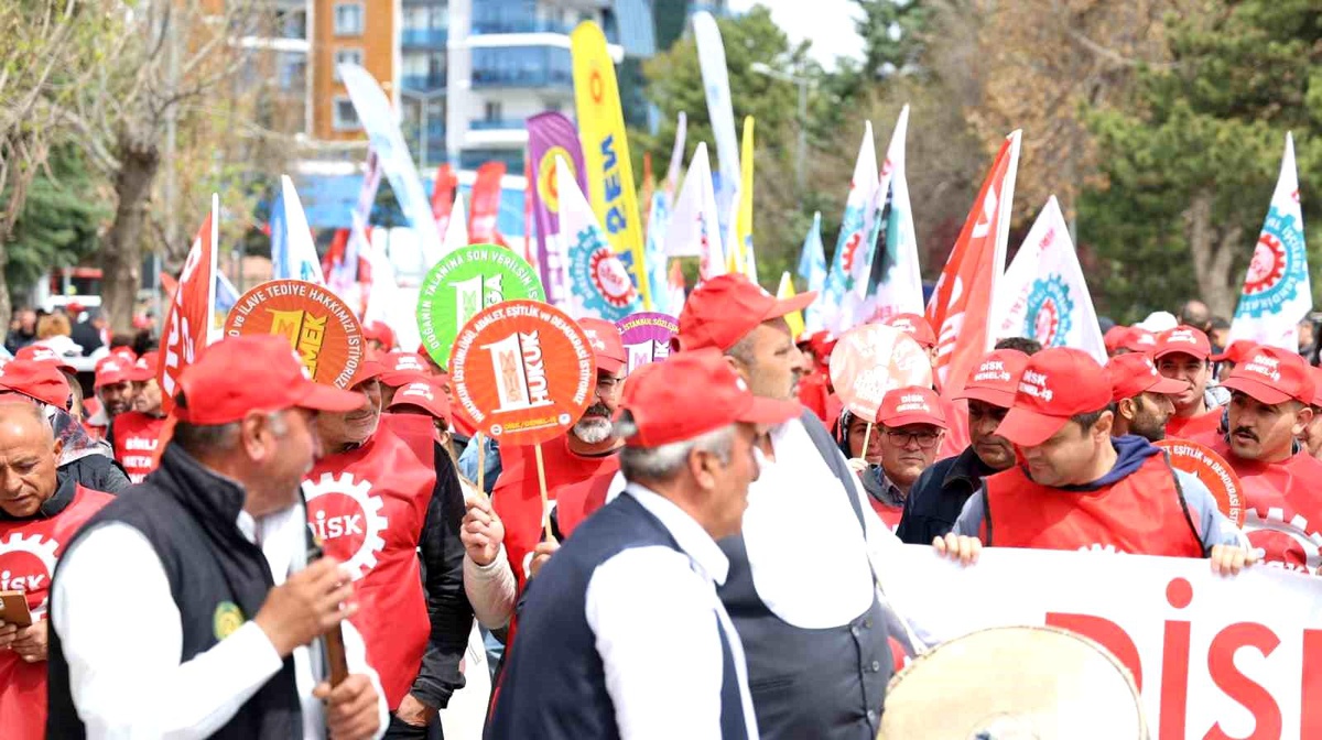 Kırşehir\'de 1 Mayıs Yürüyüşü