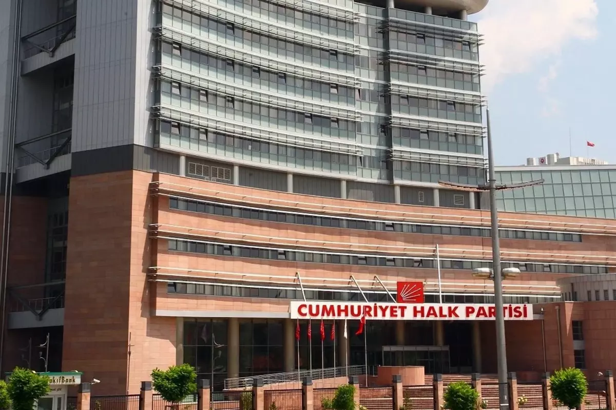 Konya\'da miting için çalışan CHP\'li yöneticilere silahlı saldırı