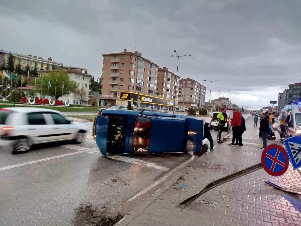 Sungurlu\'da Trafik Kazası: Sürücü Yaralandı