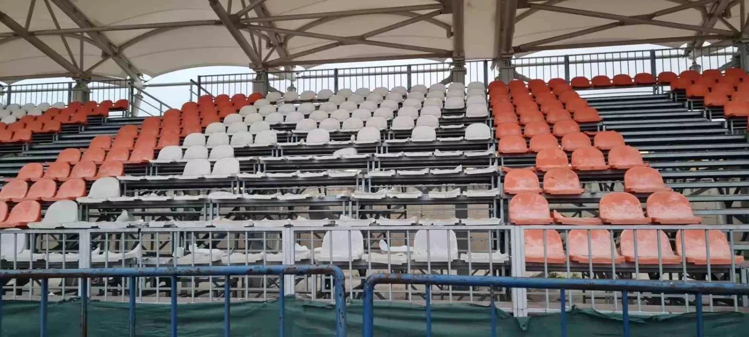 Bilecik\'te Maç Sonrası Koltuklar Kırıldı