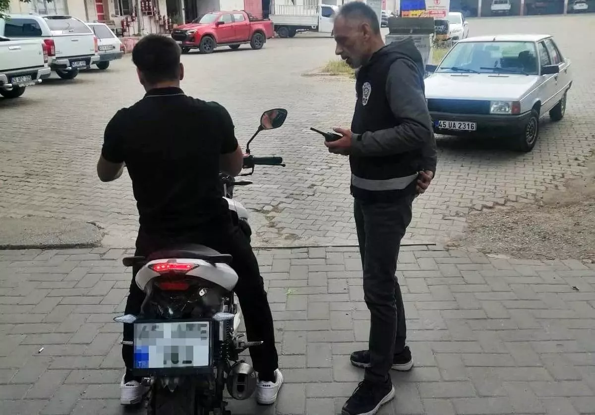 Manisa\'da Motosiklet Denetimi: 257 Ceza Kesildi
