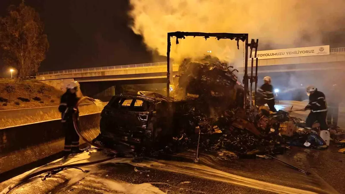 Adana\'da feci kaza: Cip alev aldı