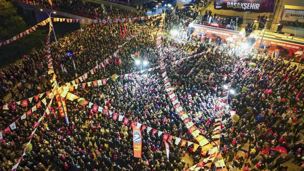 Özgür Özel: Başakşehir Milletin Kalesidir