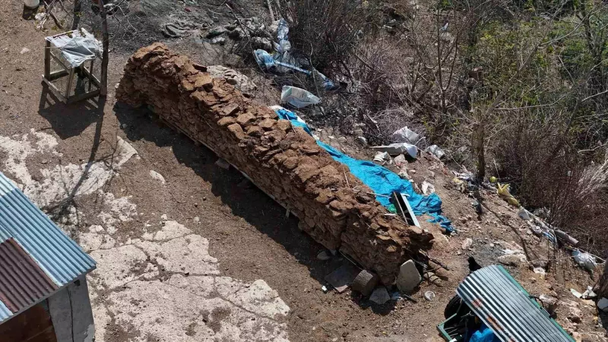 Sivas\'ta Kış İçin Tezek Hazırlığı Başladı