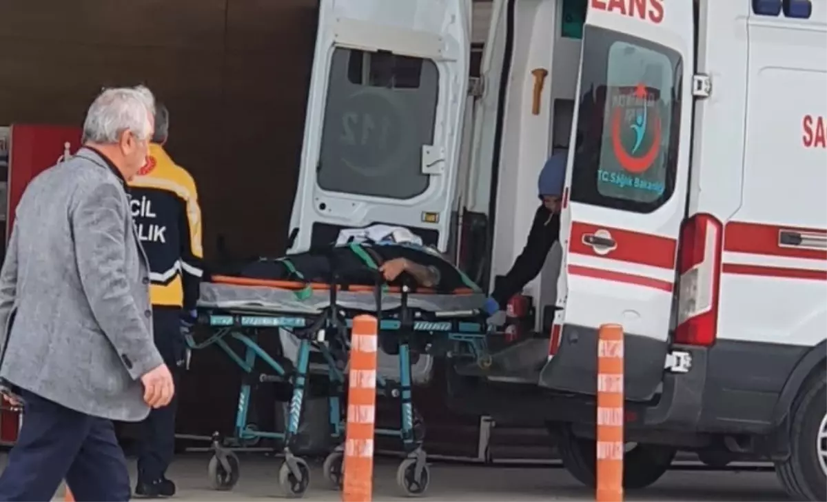 İnegöl\'de Merdivenden Düşen Kenan Ö. Yaralandı