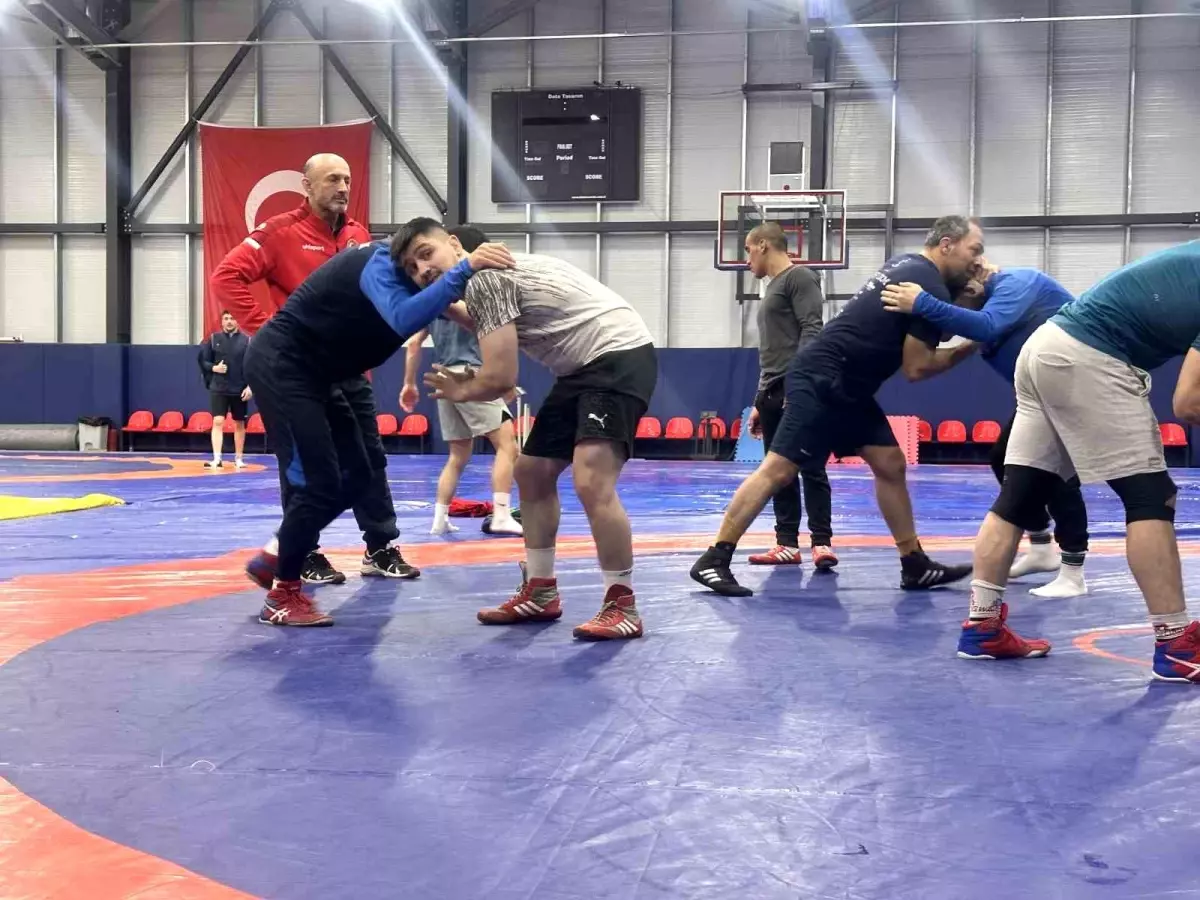 İşitme Engelliler Güreş Takımı Olimpiyatlara Hazırlanıyor