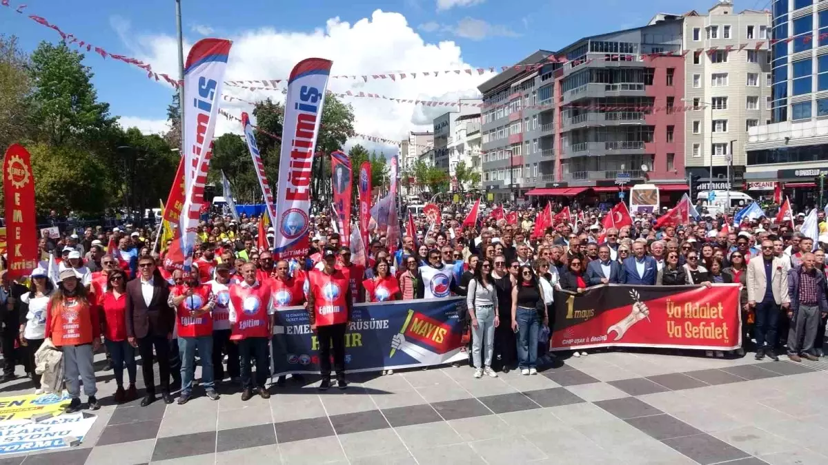 Uşak\'ta 1 Mayıs Emek ve Dayanışma Günü etkinliklerle kutlandı