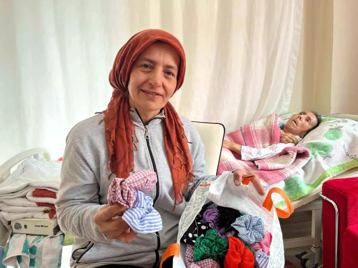 Alzheimer Hastası Annesine Bakabilmek İçin Toka Satışı Yapıyor