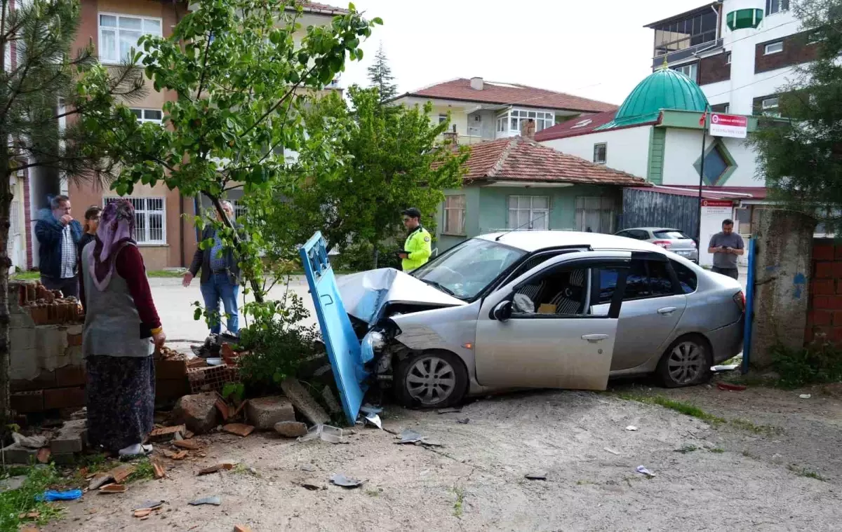 Kırıkkale\'de Trafik Kazası: 2 Yaralı