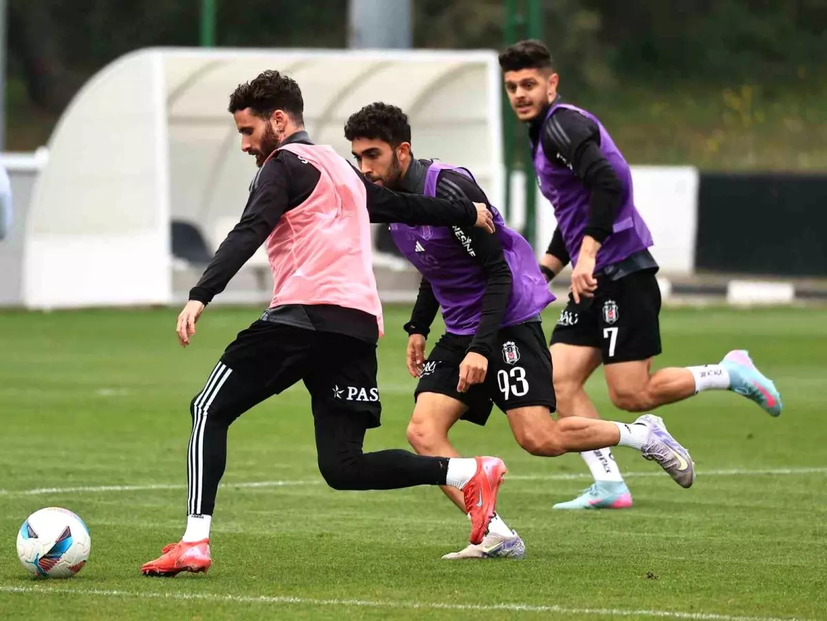 Beşiktaş, Fenerbahçe Derbisi İçin Hazırlanıyor