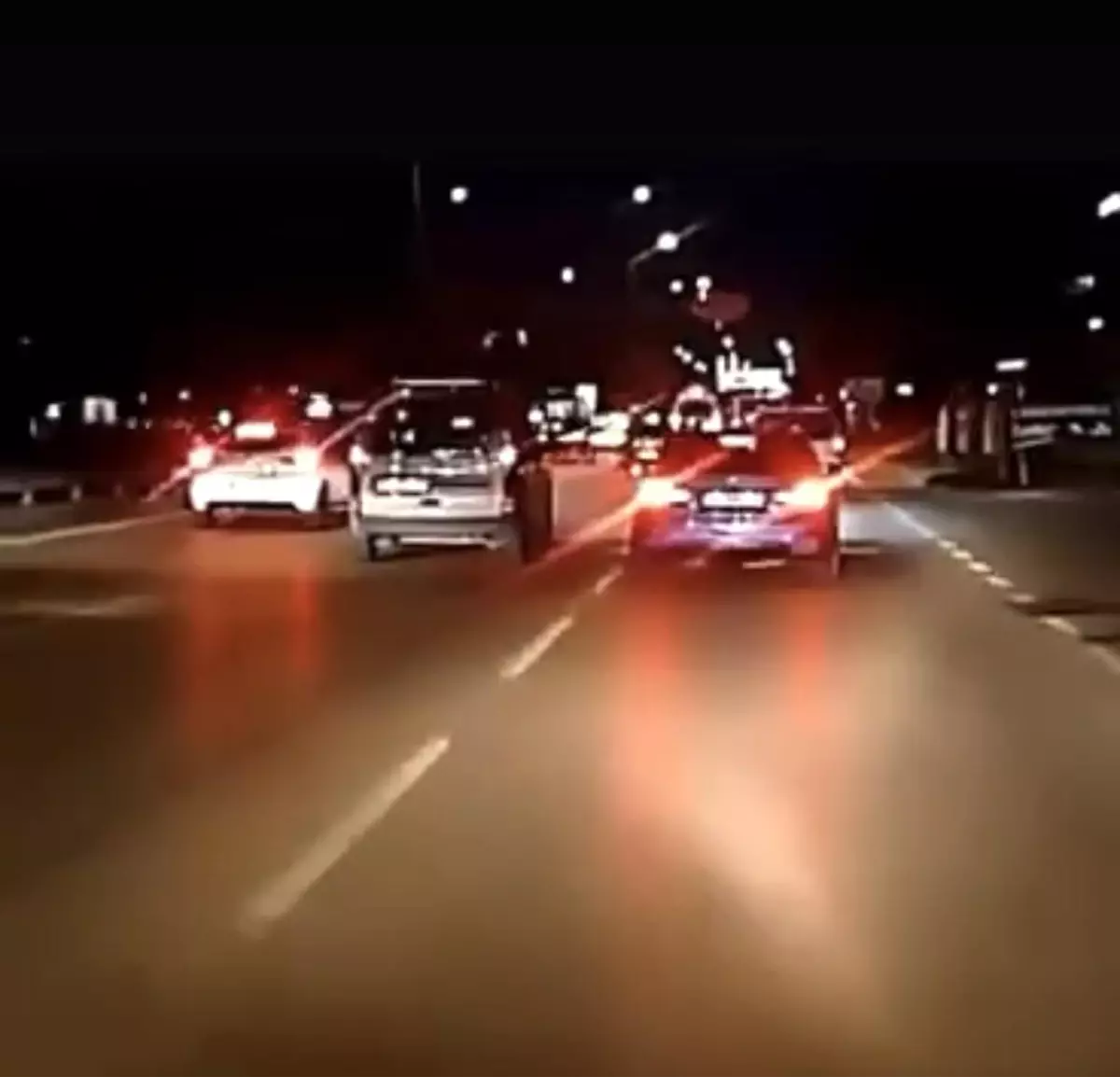 Bursa\'da Lüks Otomobille Tehlikeli Makas