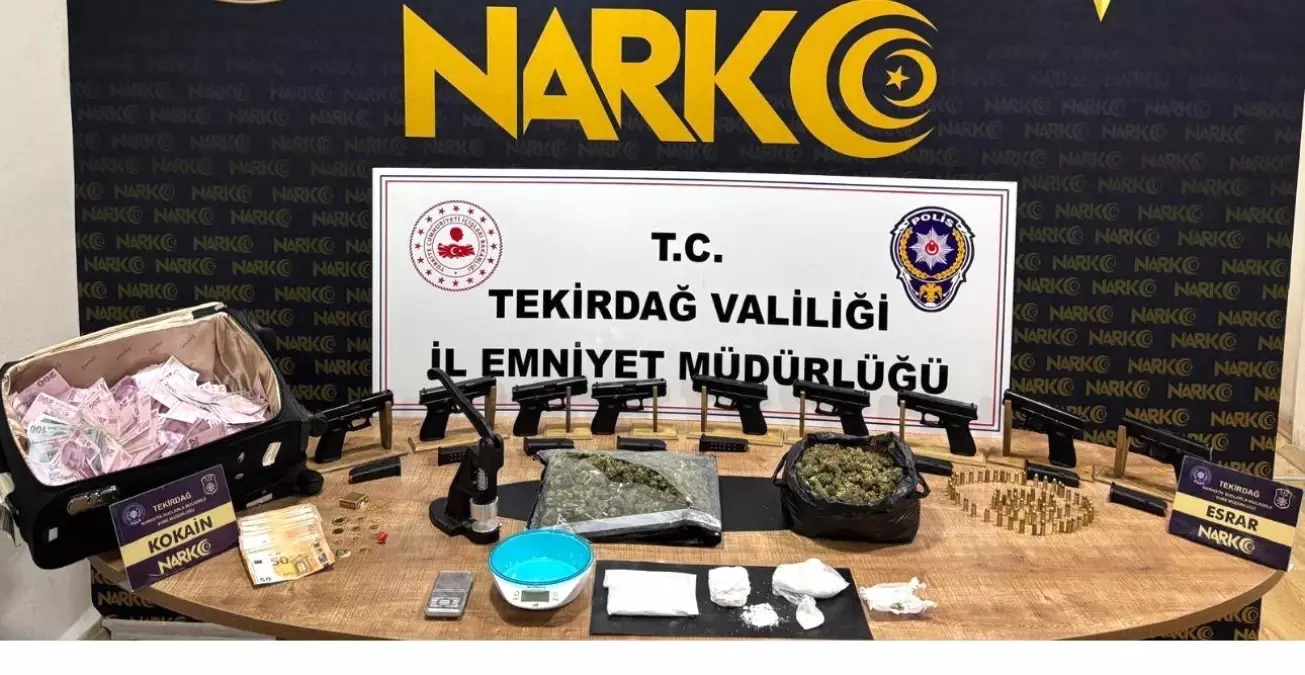 Çorlu\'da Narkotik Operasyonu: Uyuşturucu ve Silah Ele Geçirildi