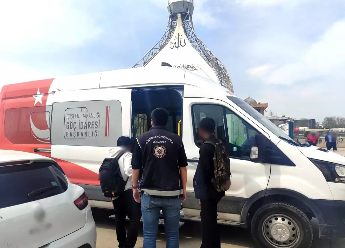 Afyonkarahisar\'da Düzensiz Göçmen Operasyonu