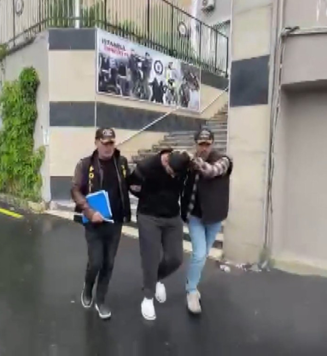 Esenyurt'ta kavgada husumetlisine ateş etti; yoldan geçeni öldürdü