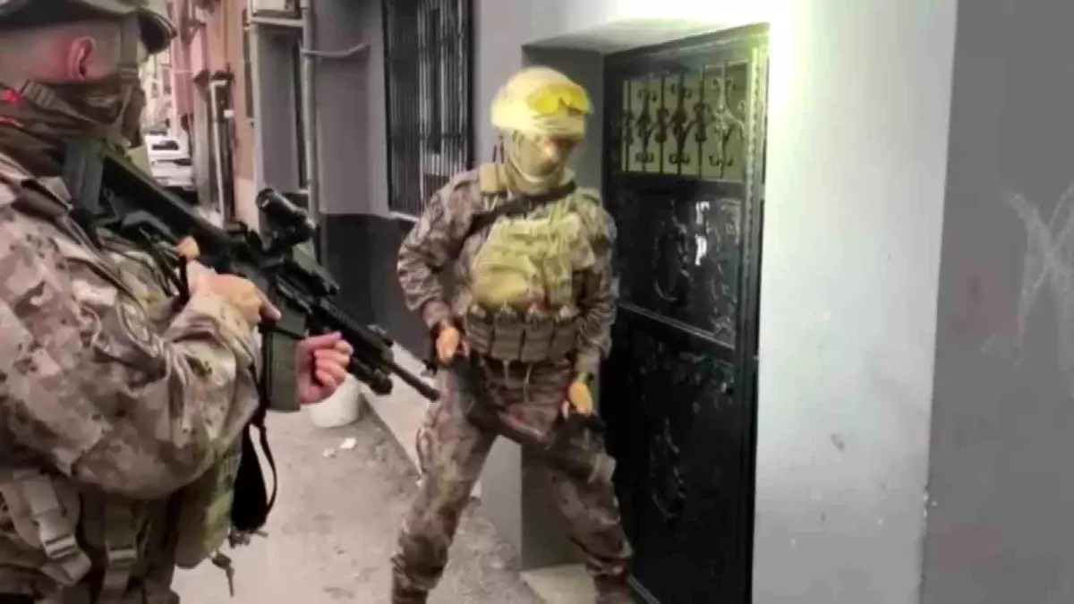 Adana\'da Tetikçiler Operasyonla Yakalandı