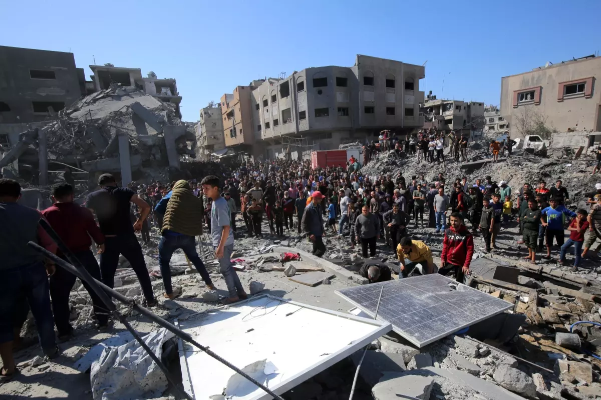 İsrail\'in Gazze\'ye Hava Saldırısı: 32 Ölü