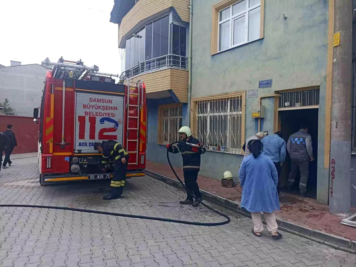 Bafra\'da Merdiven Boşluğunda Yangın
