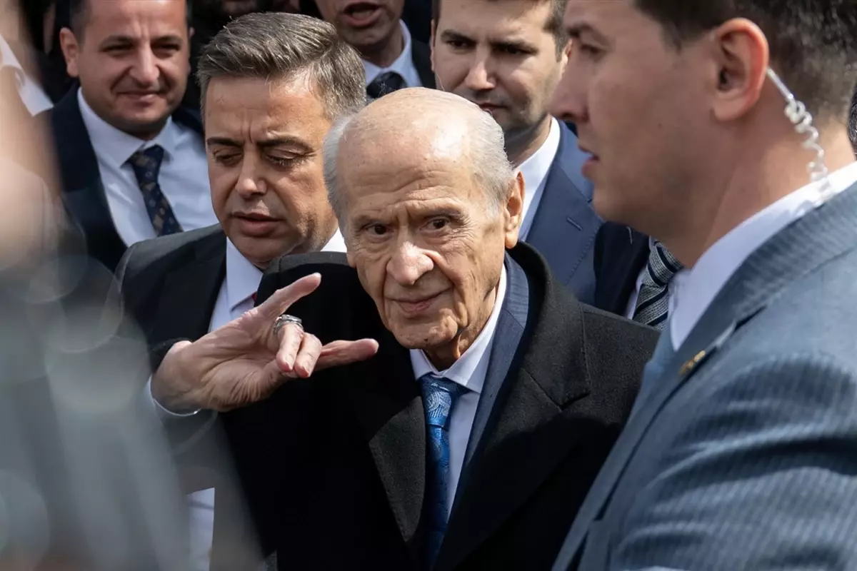 Bahçeli\'den 3 Mayıs Milliyetçiler Günü mesajı
