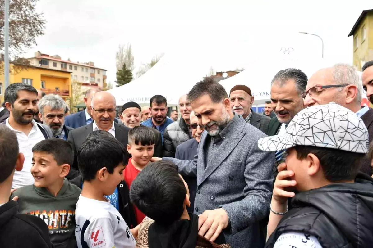 Yakutiye Belediye Başkanı Uçar, Mahallede Vatandaşlarla Buluştu