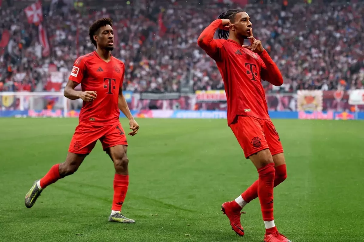 Bayern Münih şampiyonluğa sevinirken 90+5\'te yediği golle yıkıldı