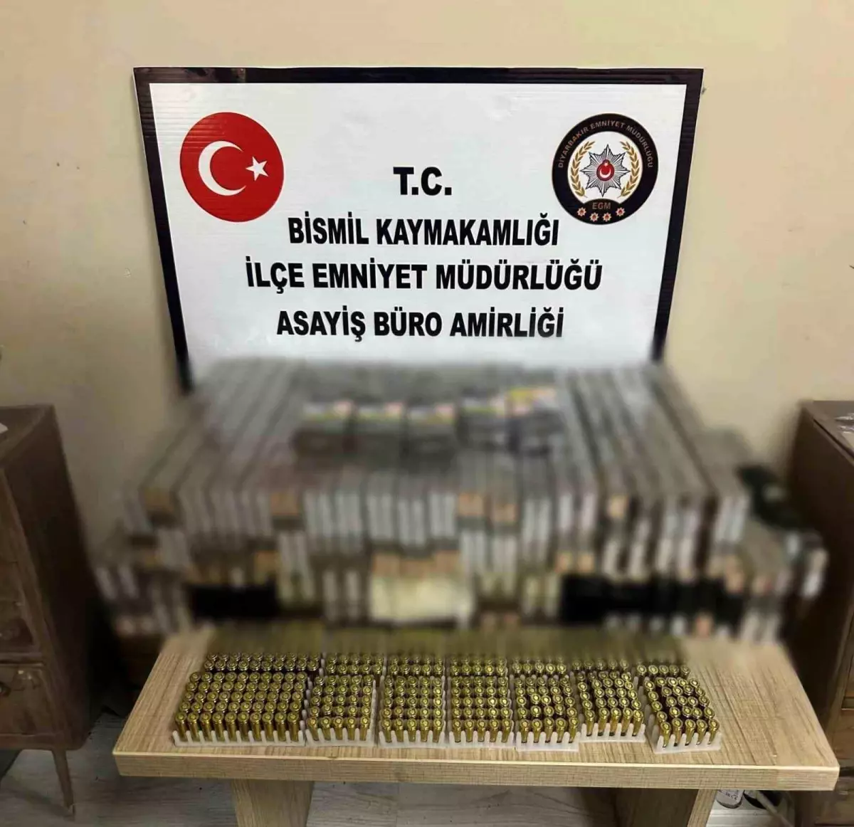 Bismil\'de Kaçak Tütün ve Fişek Ele Geçirildi