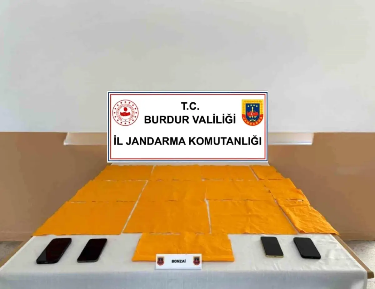 Burdur\'da Uyuşturucu Operasyonu: 13 Gözaltı