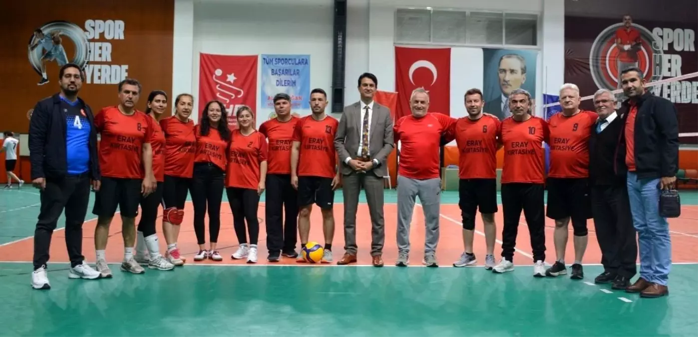 Köyceğiz\'de Okul Müdürleri Spor Yarıştı