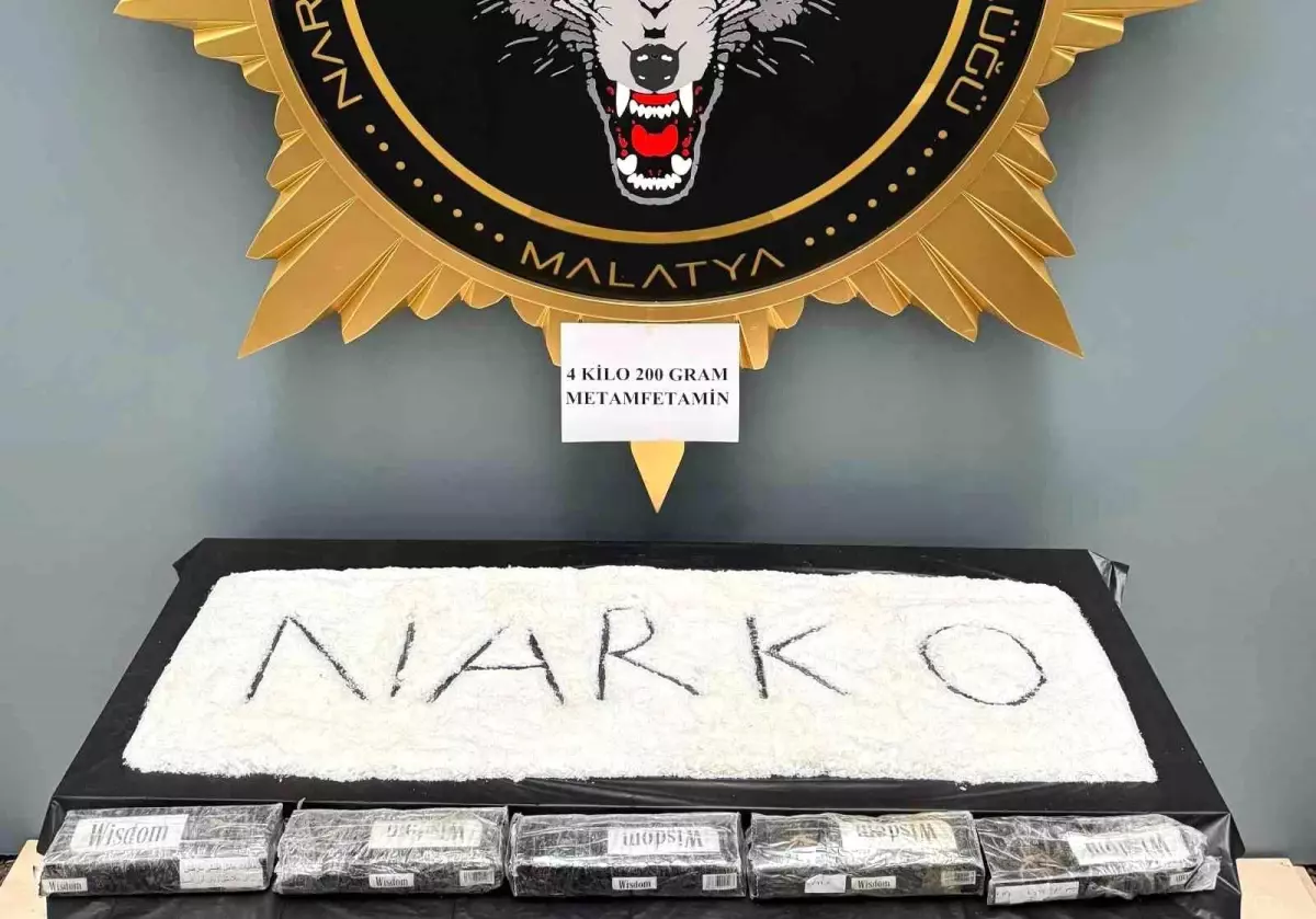Malatya\'da Uyuşturucu Operasyonu: 4.2 Kilo Metamfetamin Ele Geçirildi
