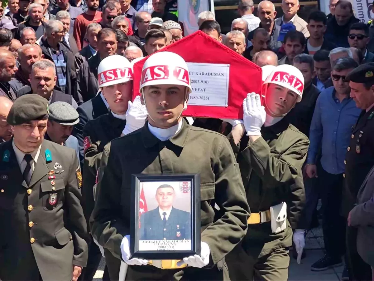 Piyade Uzman Çavuş Mehmet Karaduman, Manisa\'da Sonsuzluğa Uğurlandı