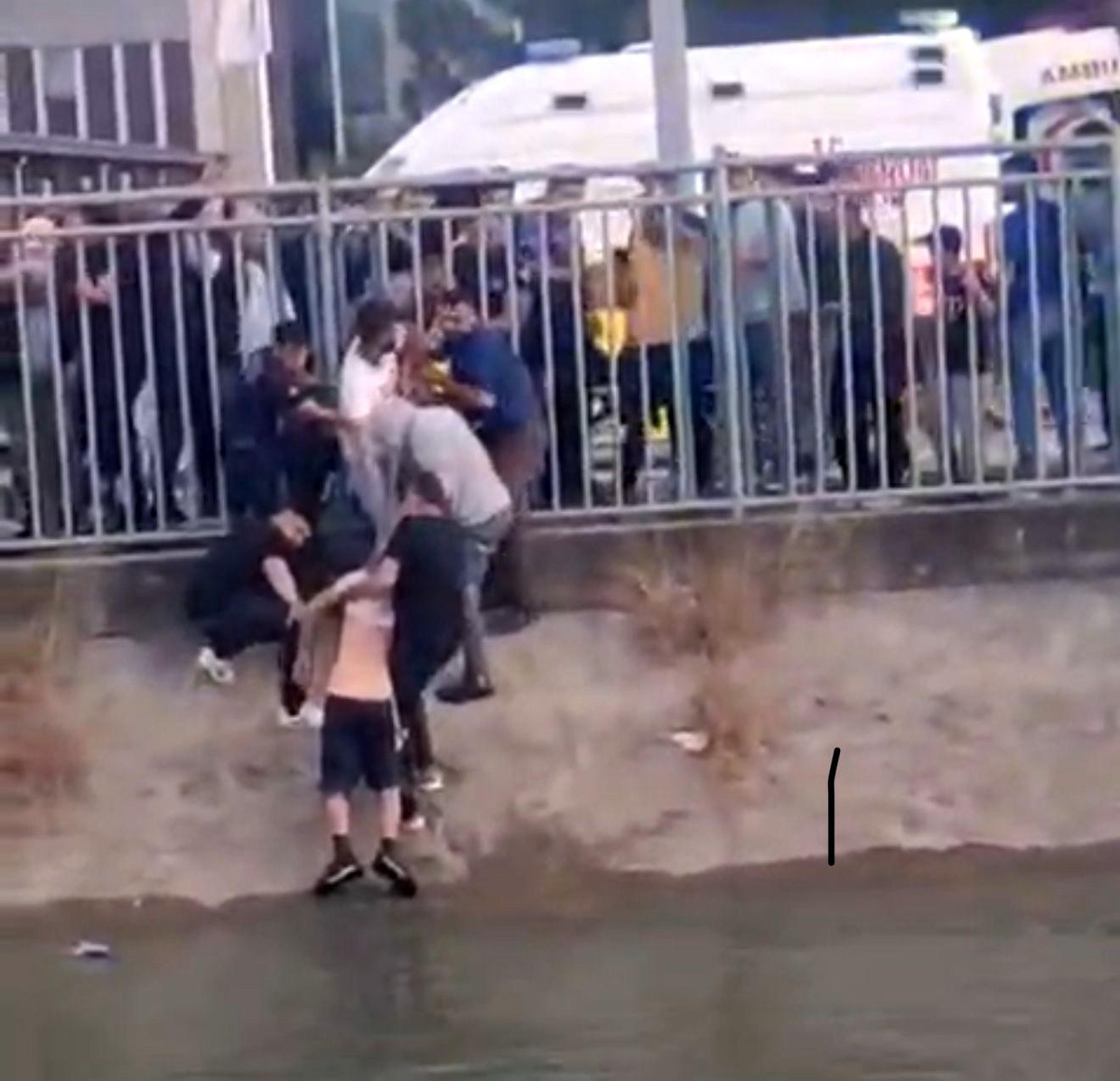 Adana\'da Sulama Kanalında Kurtarılan Adamın Durumu Ağır