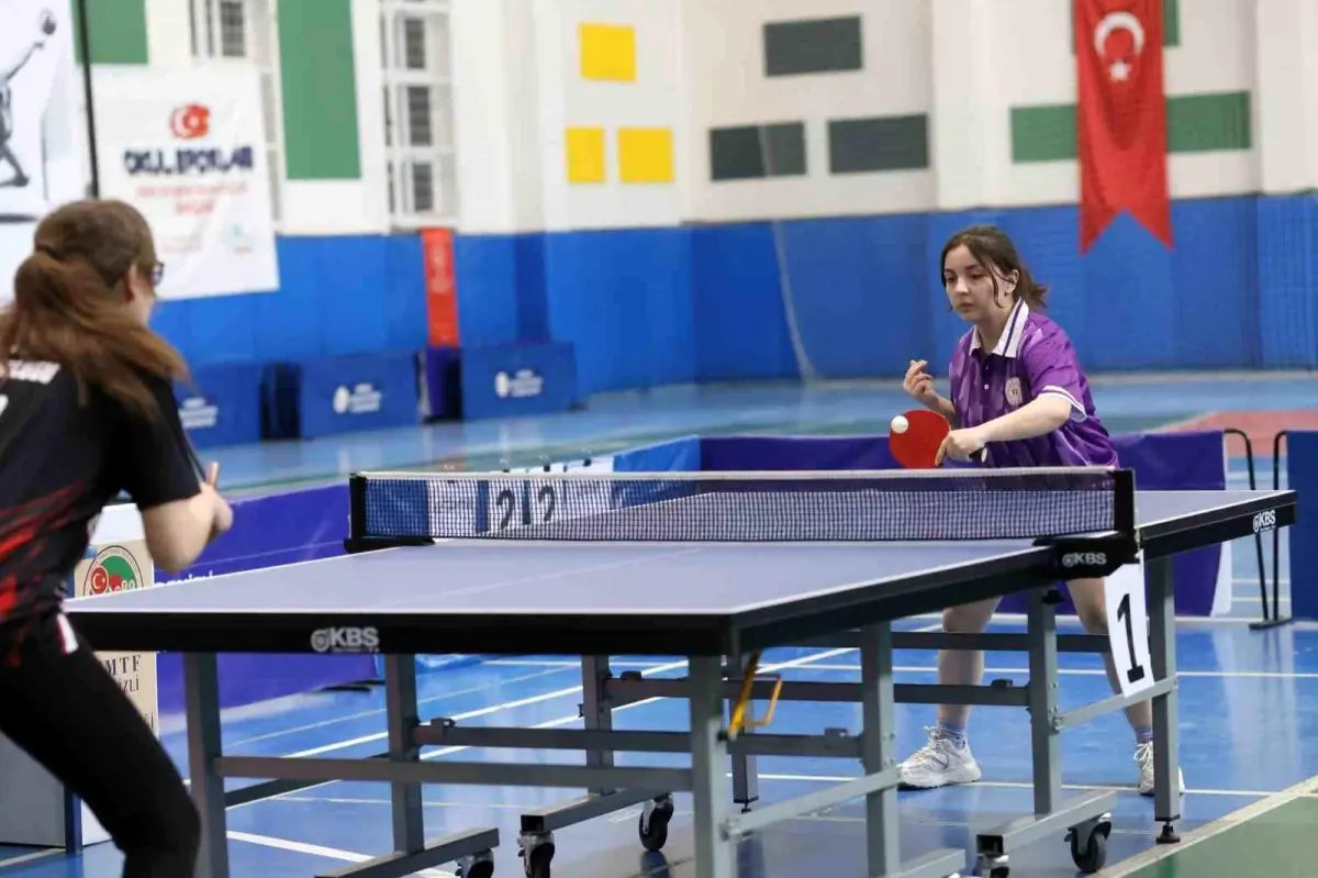 Denizli\'de Masa Tenisi Ege Bölgesi Şampiyonası