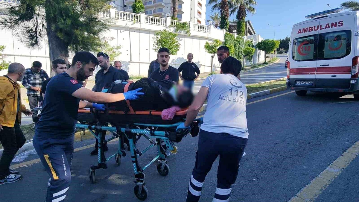 Kuşadası\'nda Motosiklet Kazası: Sürücü Ağır Yaralı
