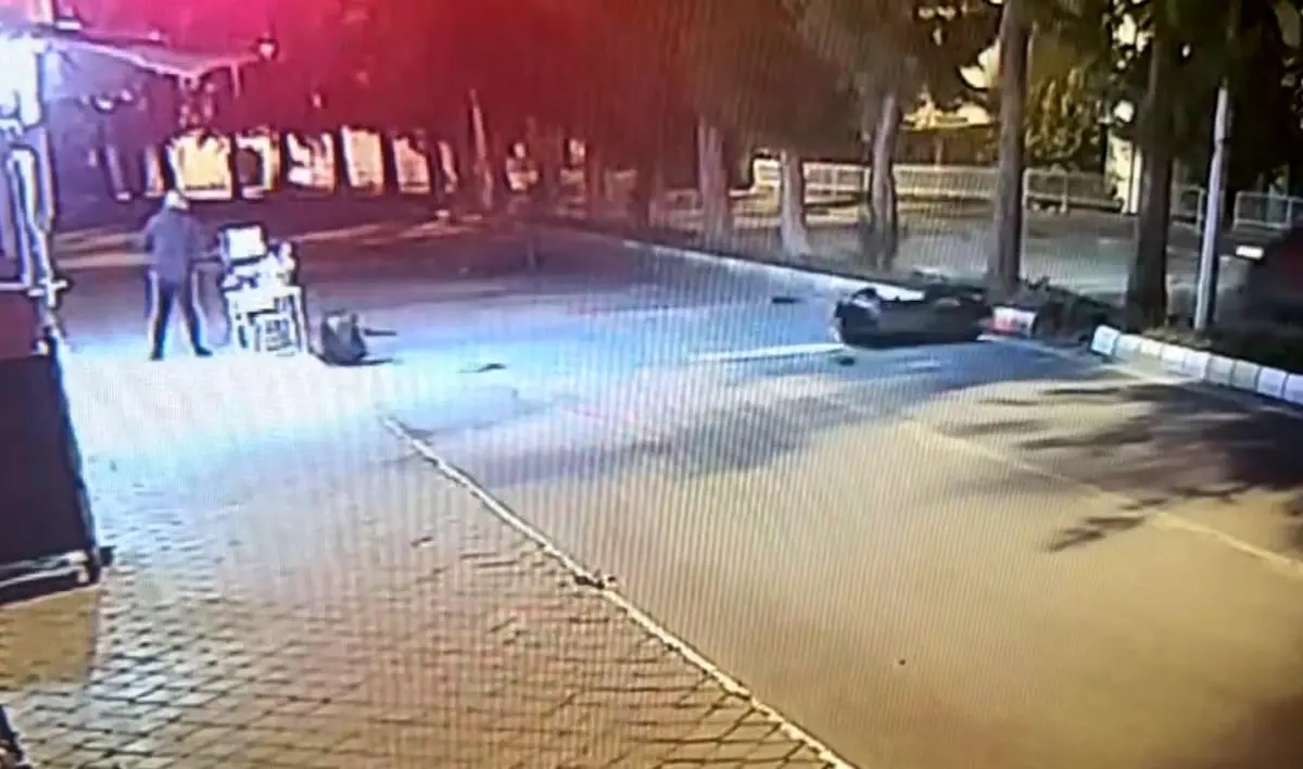 Kuşadası\'nda Trafik Kazası: Motosiklet Sürücüsü Hayatını Kaybetti