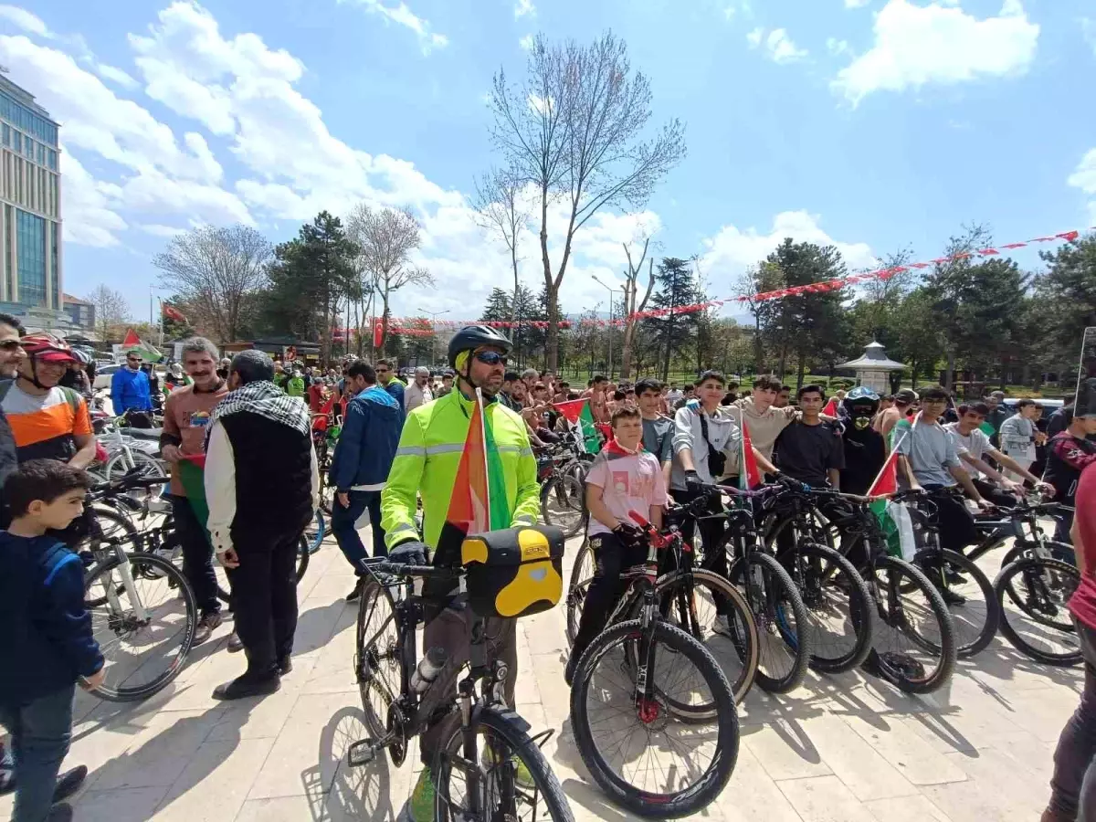Malatya\'da Gazze İçin Bisikletli Protesto Düzenlendi
