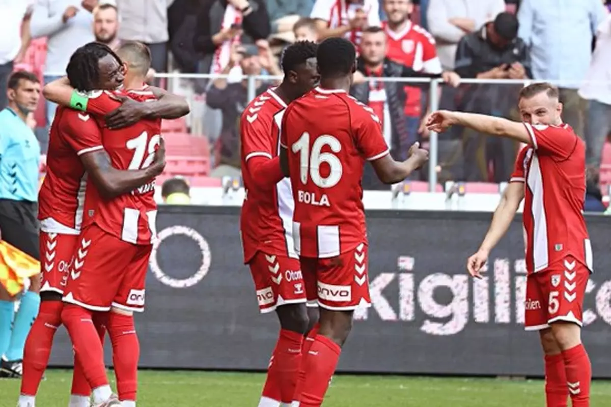 Samsunspor, adım adım Avrupa\'ya! Eyüpspor\'u rahat geçti