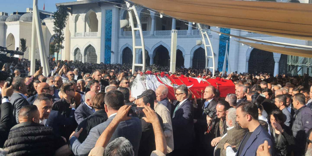 Sırrı Süreyya Önder'e veda! Son yolculuğuna uğurlanıyor