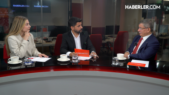 Ahmet Davutoğlu: Kişinin kimliğine bakmam bir yolsuzluk varsa karşısındayım