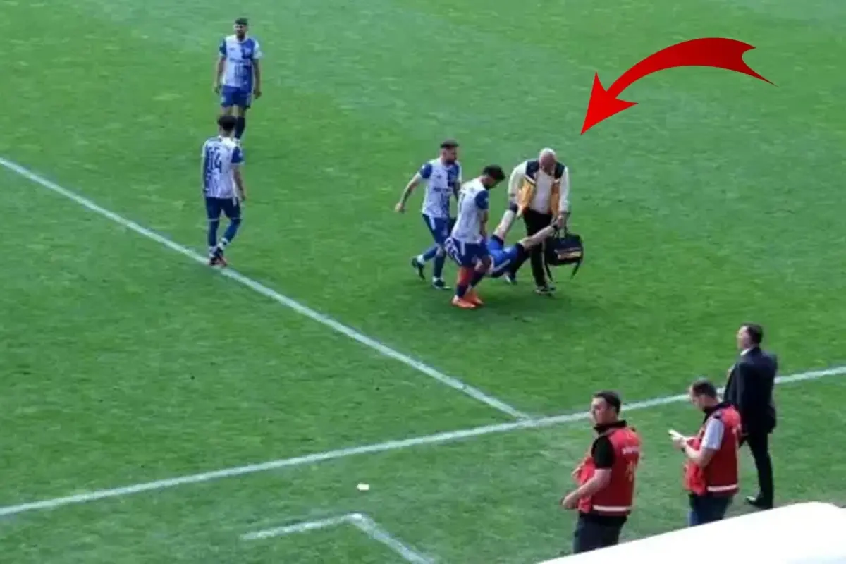 Amatör Lig\'de ilginç anlar! Sakatlanan futbolcu sedye yerine elle taşındı