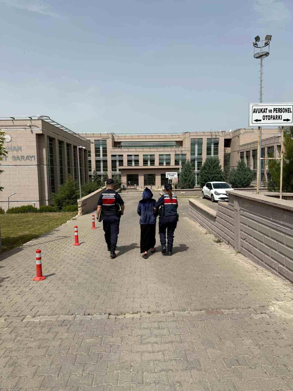 Hırsızlık Zanlısı Kadın Yakalandı