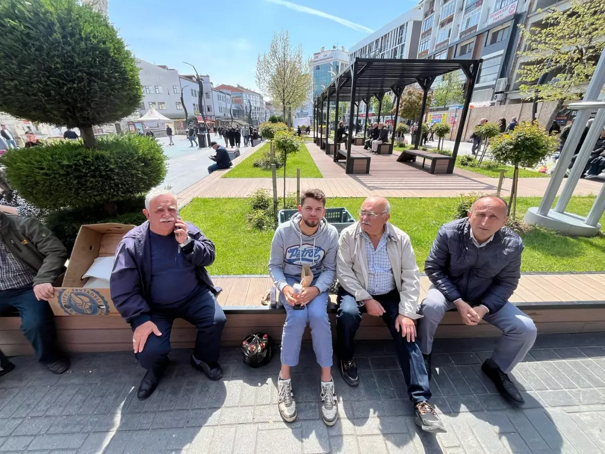 Fransız Gençler Türkiye\'de Depremzedelere Yardım İçin Ağırlanıyor