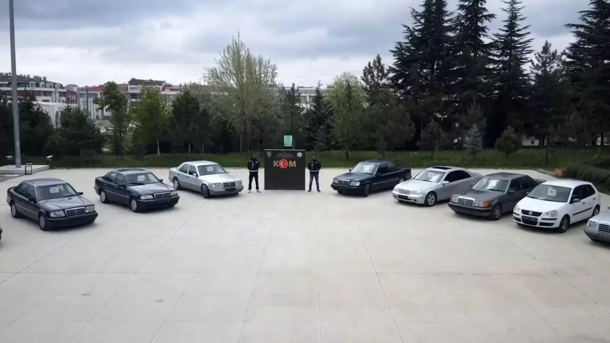 Eskişehir\'de Kaçak Otomobil Operasyonu