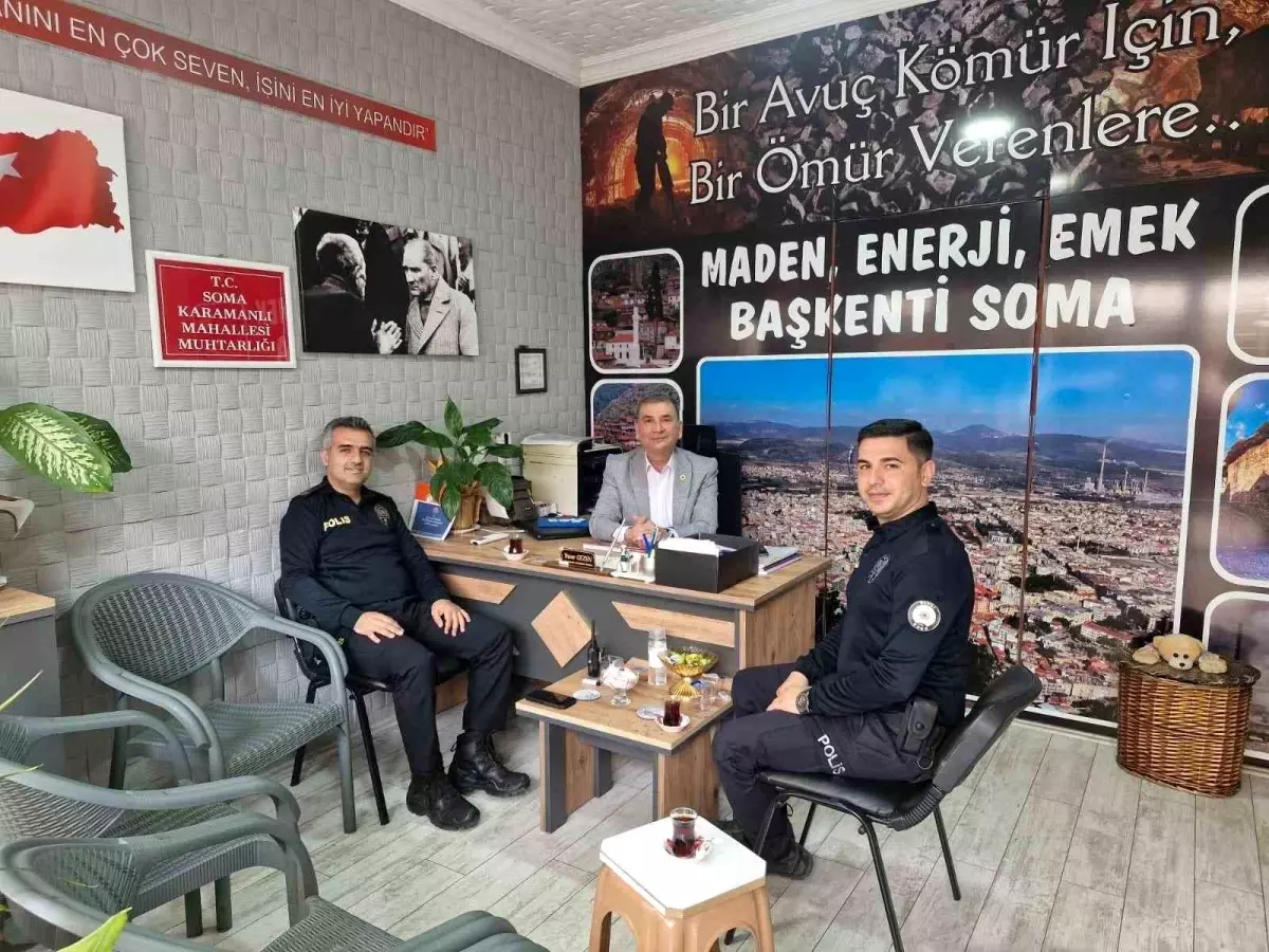 Soma\'da Emniyet Müdürü Muhtarlarla Görüştü