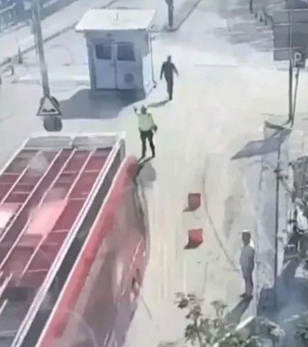 Aracı polisin üzerine süren CHP'nin otobüs şoförü hakkındaki ev hapsi kararı kaldırıldı
