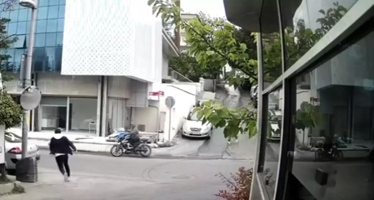 Ataşehir\'de Kapkaç: 444 Kamerayla Şüpheli Yakalandı