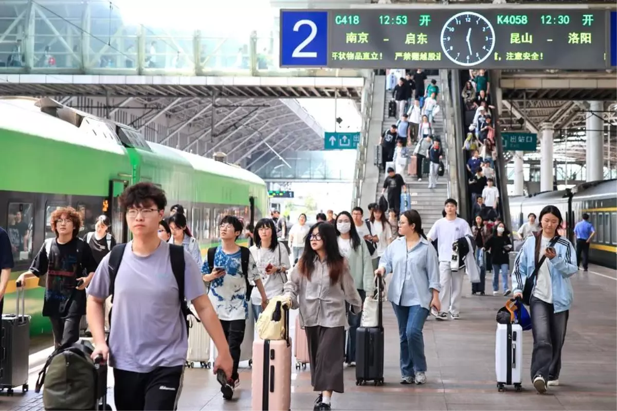 Çin\'de İşçi Bayramı Seyahat Rakamları Artıyor