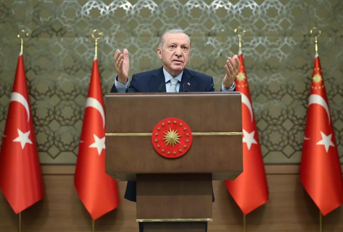 Cumhurbaşkanı Erdoğan: Bu şahıslar \'sokak röportajı\' adı altında terör estirmektedir